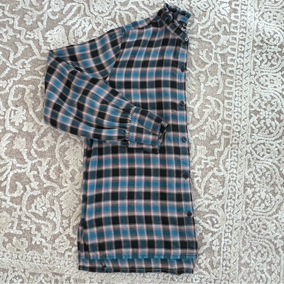 Rails Blue and Black Plaid Button Down Shirt - Picture 8 of 16